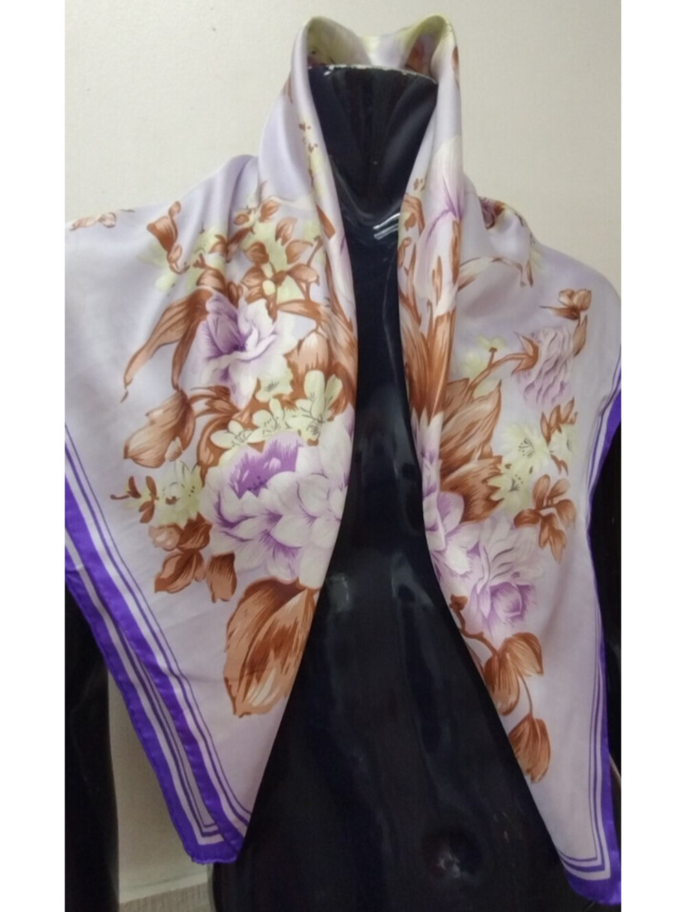 Beautiful Vintage Fine Silk Scarf Lilac Lavender Purple Florals LARGE SQUARE 34"